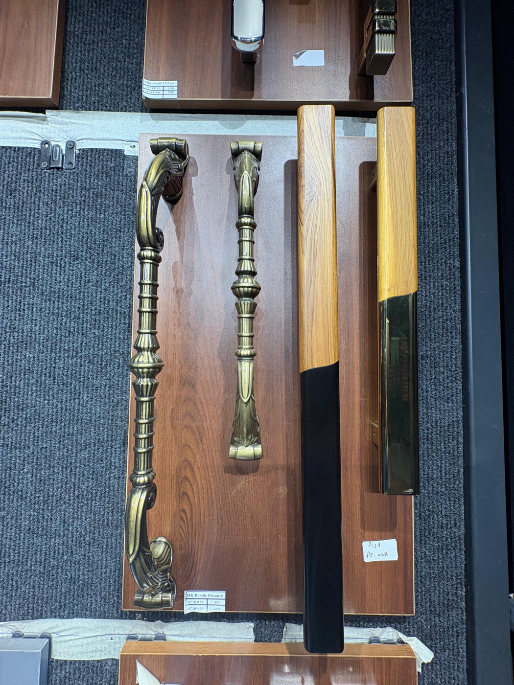 Cabinet handle range